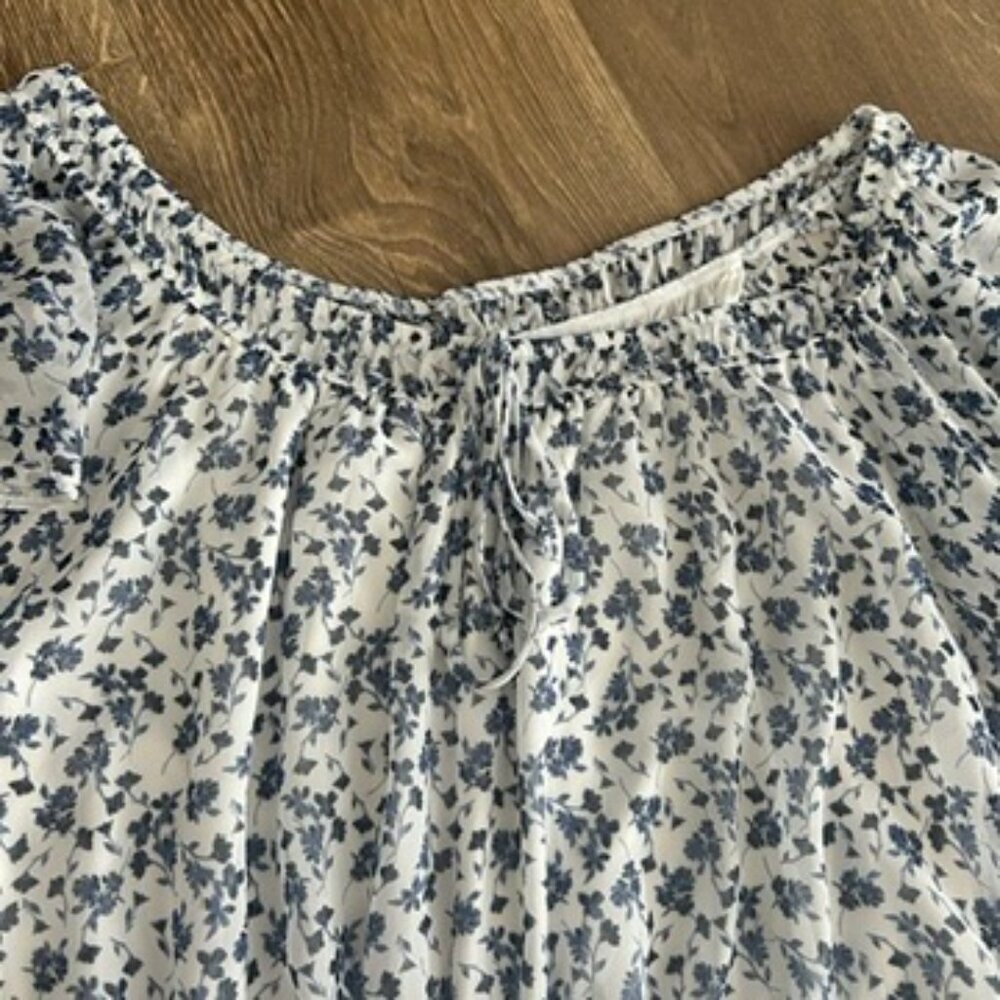 blue and white flower dress - Picture 2 of 4